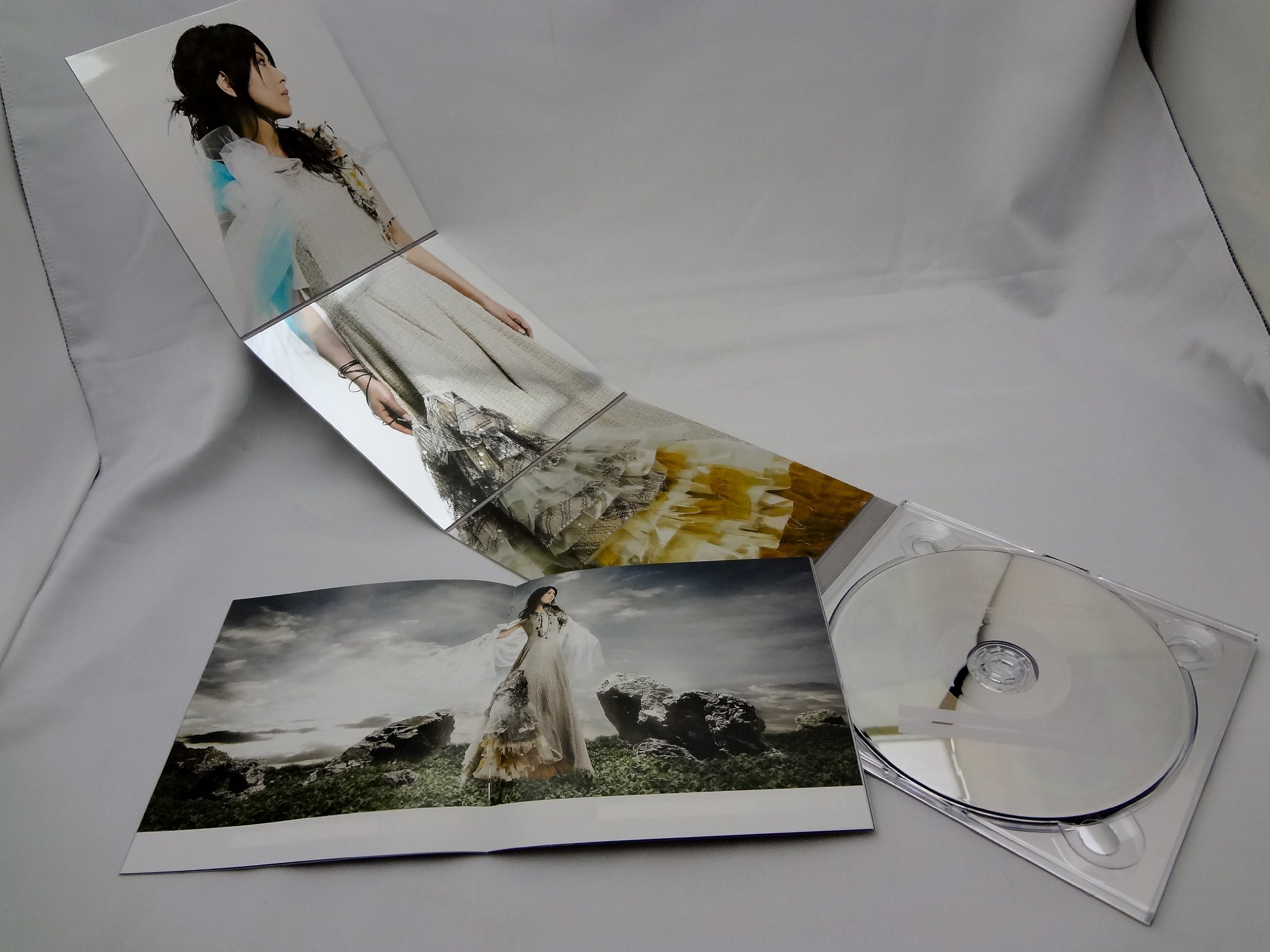 Amazon.co.jp: Contact: ミュージック